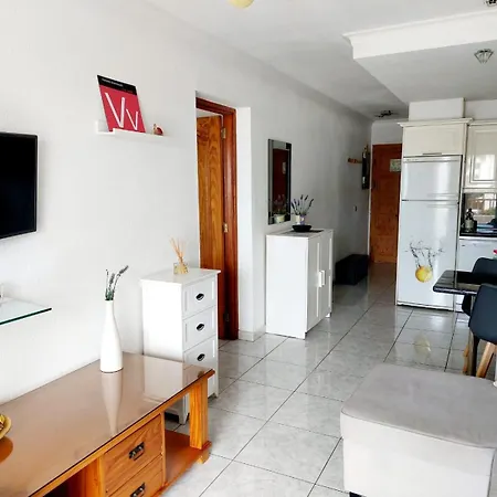 First Line Geranios Ocean View Air Conditioned 50 M From La Pinta Apartamento
